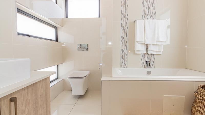 3 Bedroom Property for Sale in Lonehill Gauteng