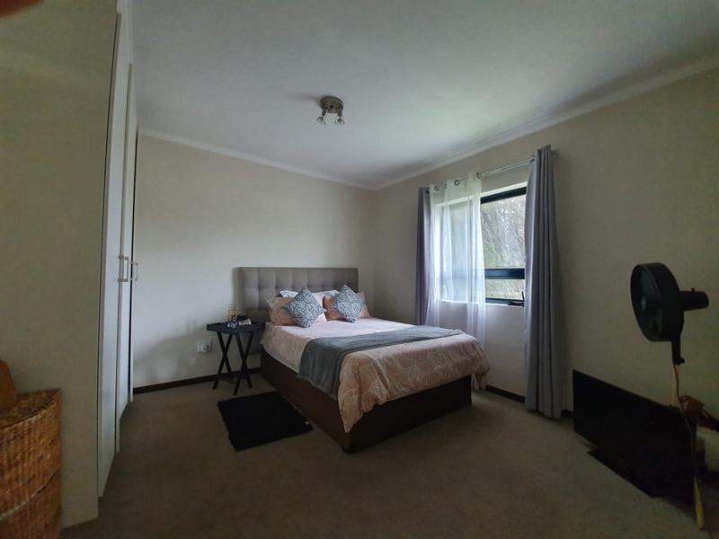 1 Bedroom Property for Sale in Jackal Creek Golf Estate Gauteng