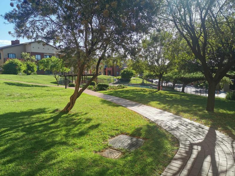 1 Bedroom Property for Sale in Jackal Creek Golf Estate Gauteng