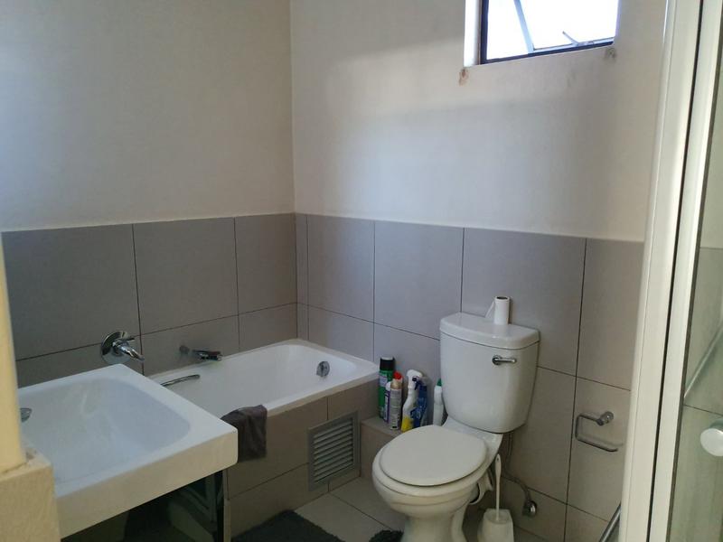 1 Bedroom Property for Sale in Jackal Creek Golf Estate Gauteng