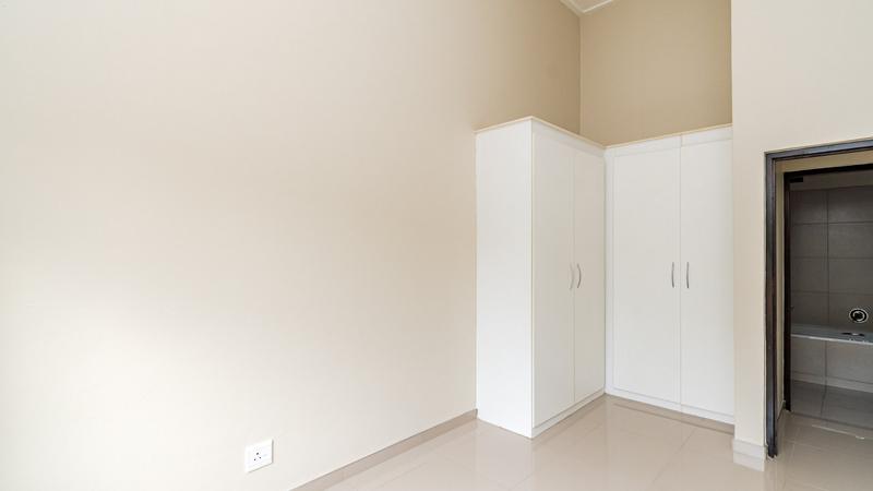 1 Bedroom Property for Sale in Jackal Creek Golf Estate Gauteng