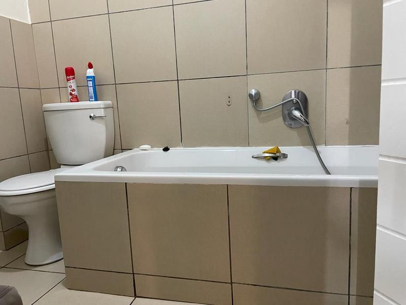 1 Bedroom Property for Sale in Jackal Creek Golf Estate Gauteng