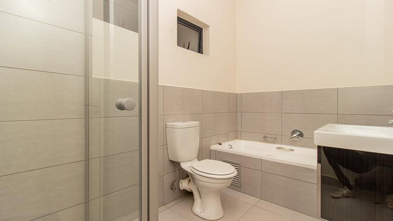 1 Bedroom Property for Sale in Jackal Creek Golf Estate Gauteng