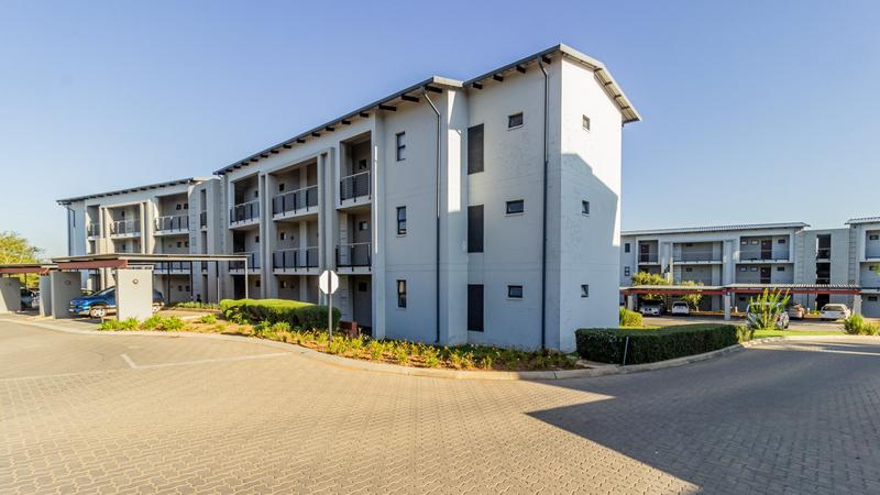 1 Bedroom Property for Sale in Jackal Creek Golf Estate Gauteng