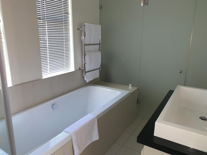 To Let 2 Bedroom Property for Rent in Dunkeld Gauteng