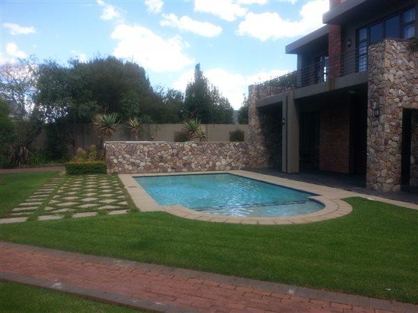 To Let 8 Bedroom Property for Rent in Melrose Gauteng