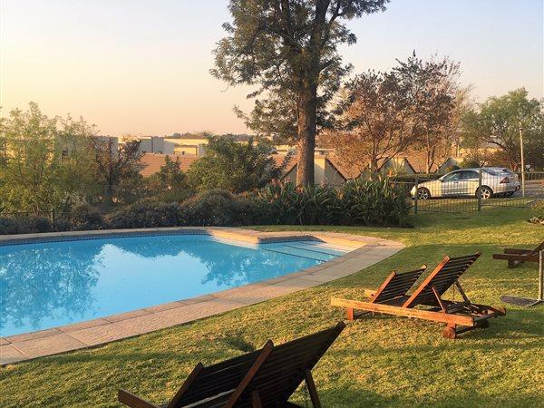 To Let 2 Bedroom Property for Rent in Bryanston Gauteng