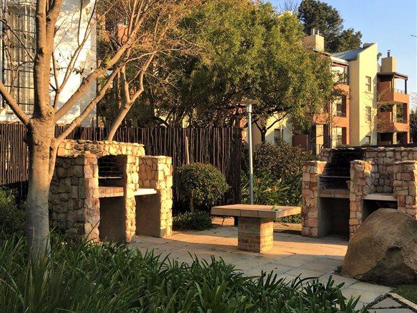 To Let 2 Bedroom Property for Rent in Bryanston Gauteng