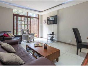 To Let 3 Bedroom Property for Rent in Illovo Gauteng