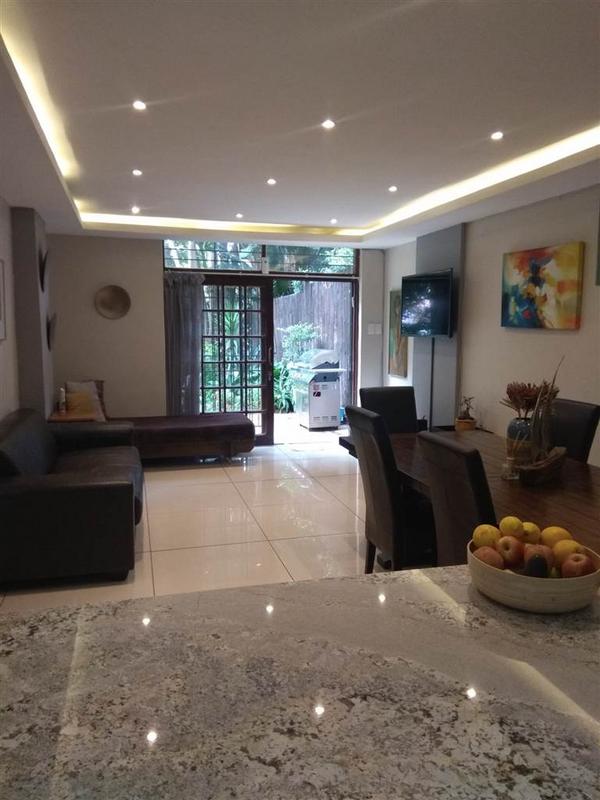 To Let 3 Bedroom Property for Rent in Illovo Gauteng