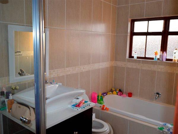 To Let 3 Bedroom Property for Rent in Morningside Gauteng