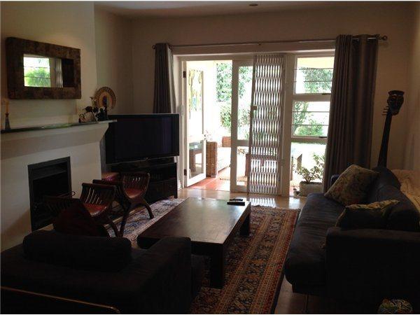 To Let 2 Bedroom Property for Rent in Sandown Gauteng