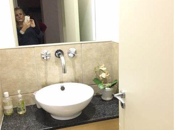 To Let 2 Bedroom Property for Rent in Sandton Central Gauteng