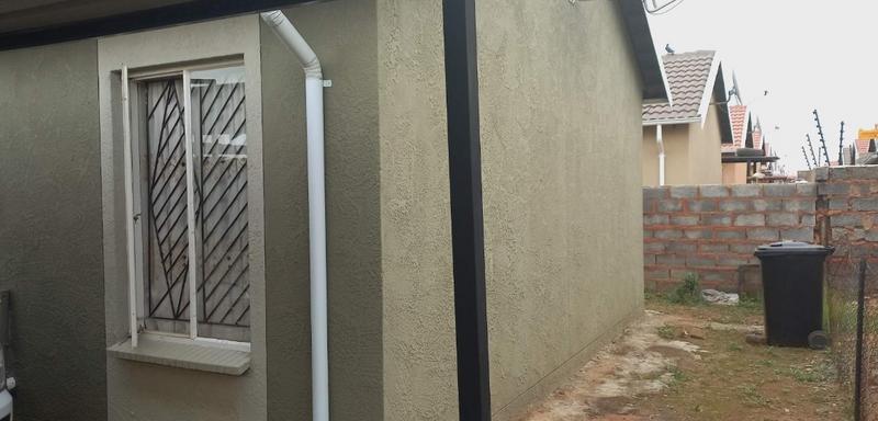 2 Bedroom Property for Sale in Windmill Park Gauteng