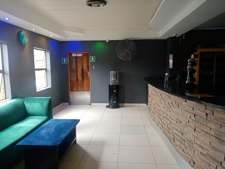 5 Bedroom Property for Sale in Diepkloof Zone 4 Gauteng