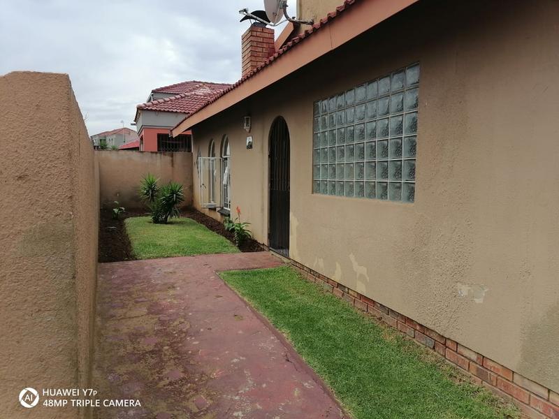 3 Bedroom Property for Sale in Ennerdale Gauteng