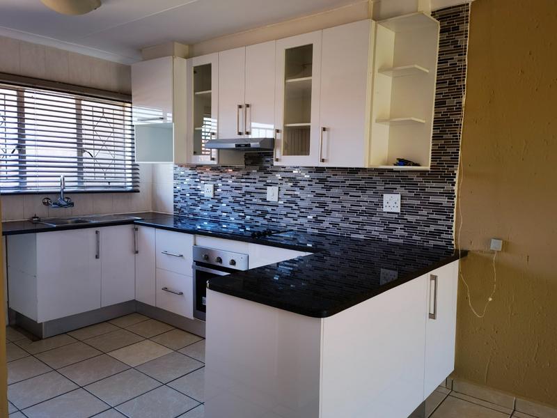 To Let 2 Bedroom Property for Rent in Georginia Gauteng