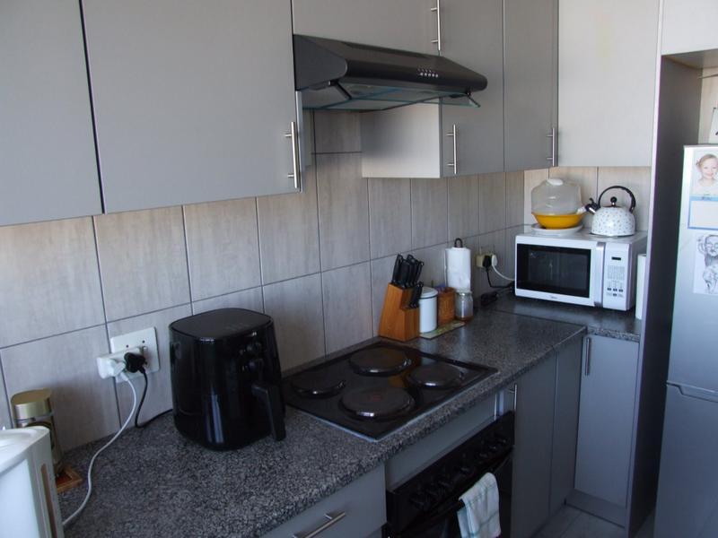 2 Bedroom Property for Sale in Honeyhills Gauteng