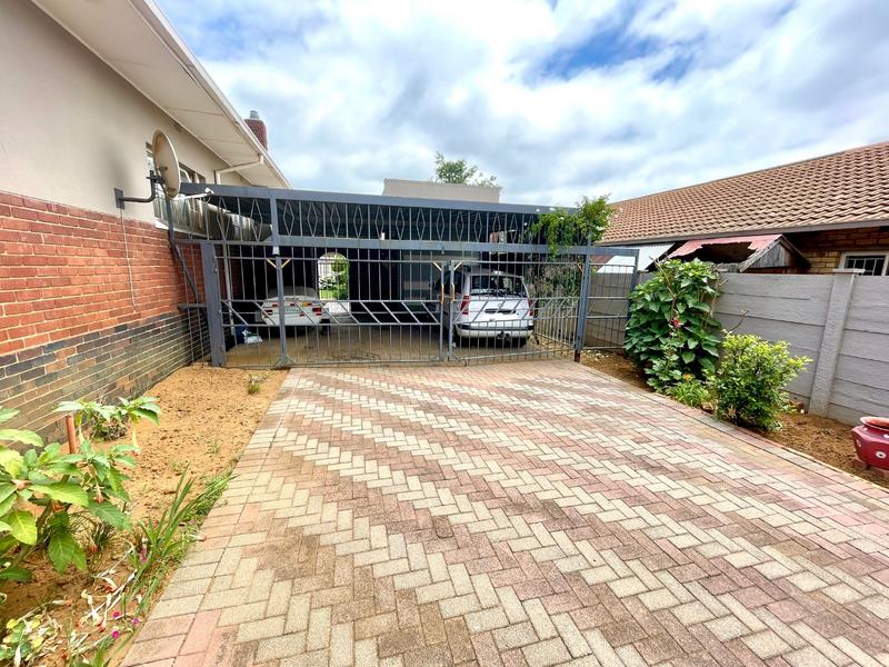 3 Bedroom Property for Sale in Kenmare Gauteng
