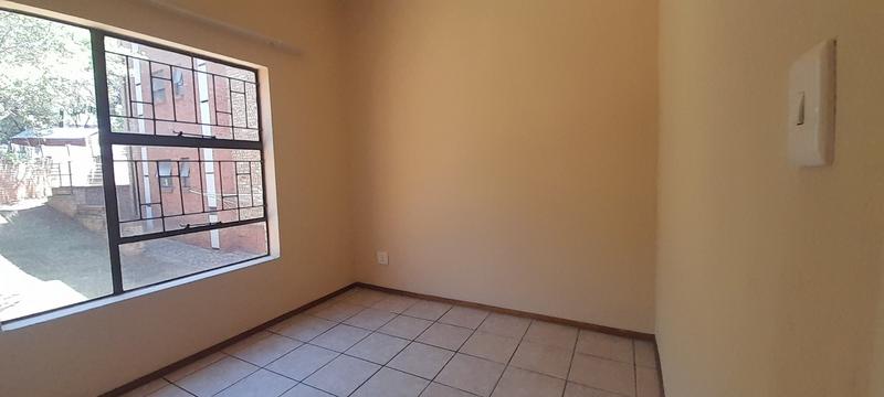 2 Bedroom Property for Sale in Weltevreden Park Gauteng
