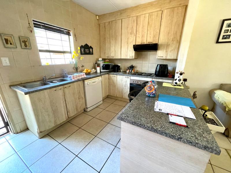 3 Bedroom Property for Sale in Sugar Bush Estate Gauteng