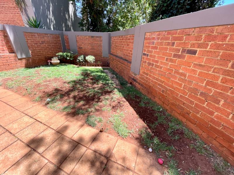 3 Bedroom Property for Sale in Sugar Bush Estate Gauteng