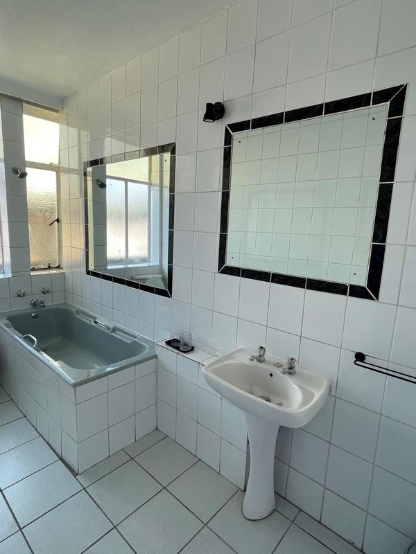 1 Bedroom Property for Sale in Edenvale Gauteng