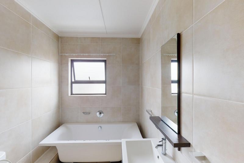 2 Bedroom Property for Sale in Oakdene Gauteng