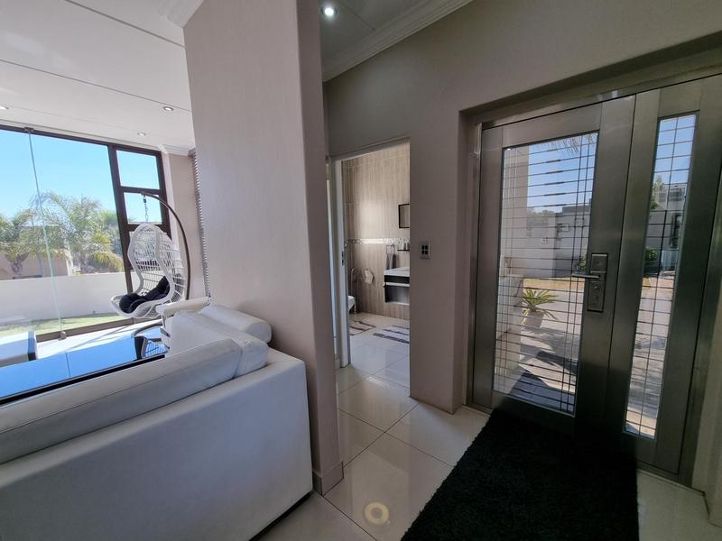 7 Bedroom Property for Sale in Kyalami Gauteng