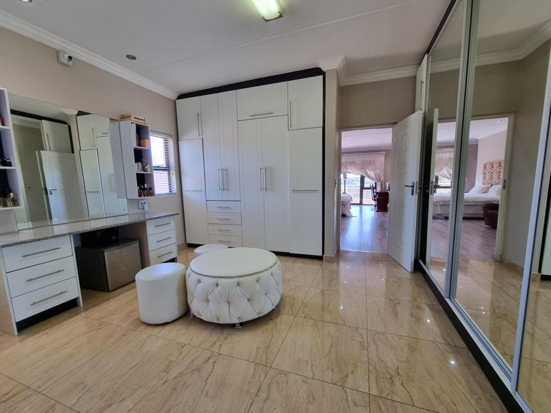 7 Bedroom Property for Sale in Kyalami Gauteng