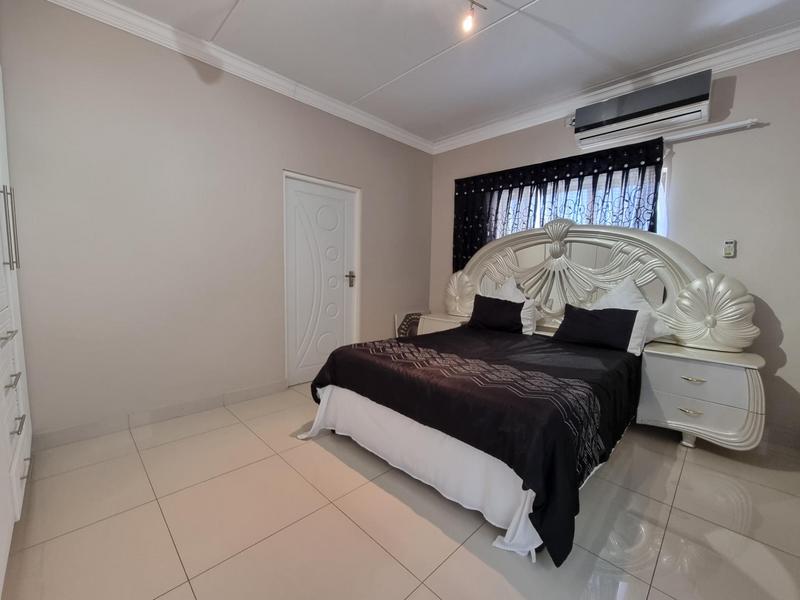 7 Bedroom Property for Sale in Kyalami Gauteng