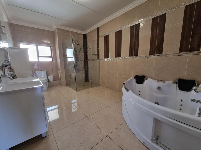 7 Bedroom Property for Sale in Kyalami Gauteng