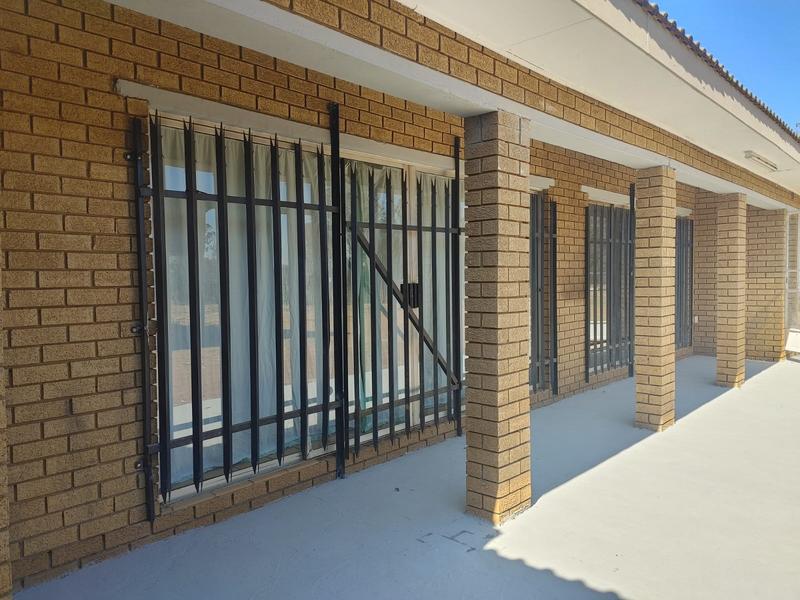 Commercial Property for Sale in Buyscelia Gauteng