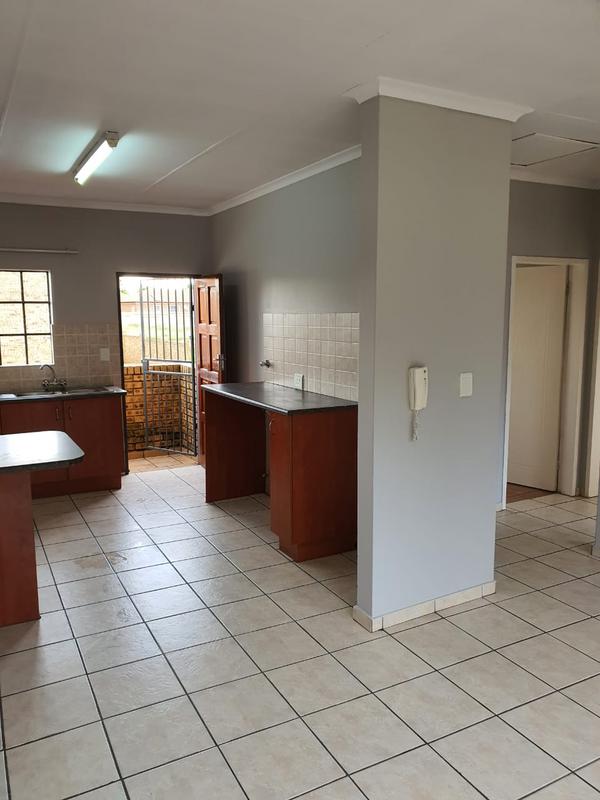 2 Bedroom Property for Sale in Kookrus Gauteng