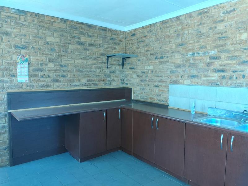 3 Bedroom Property for Sale in Kookrus Gauteng