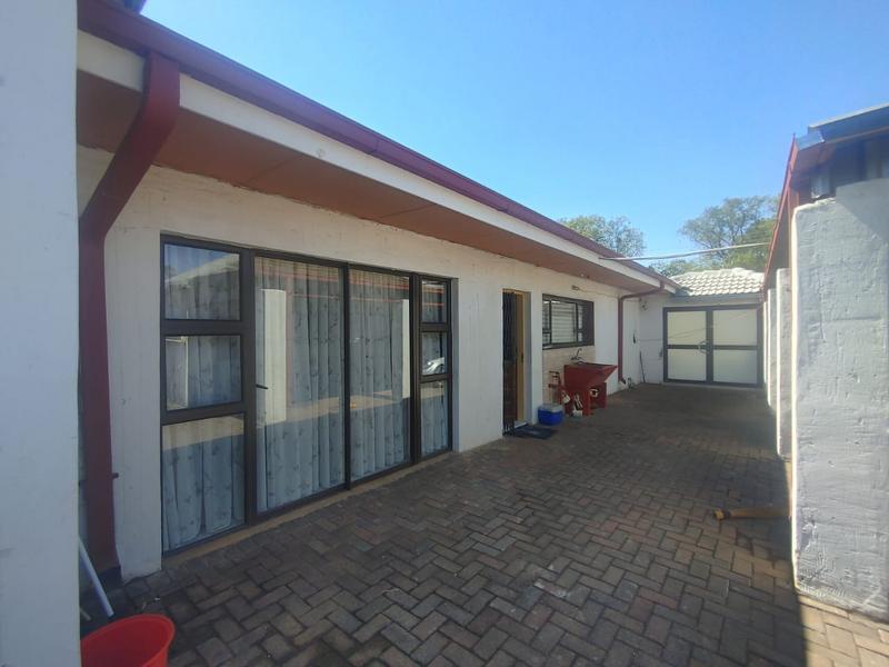 3 Bedroom Property for Sale in Kookrus Gauteng