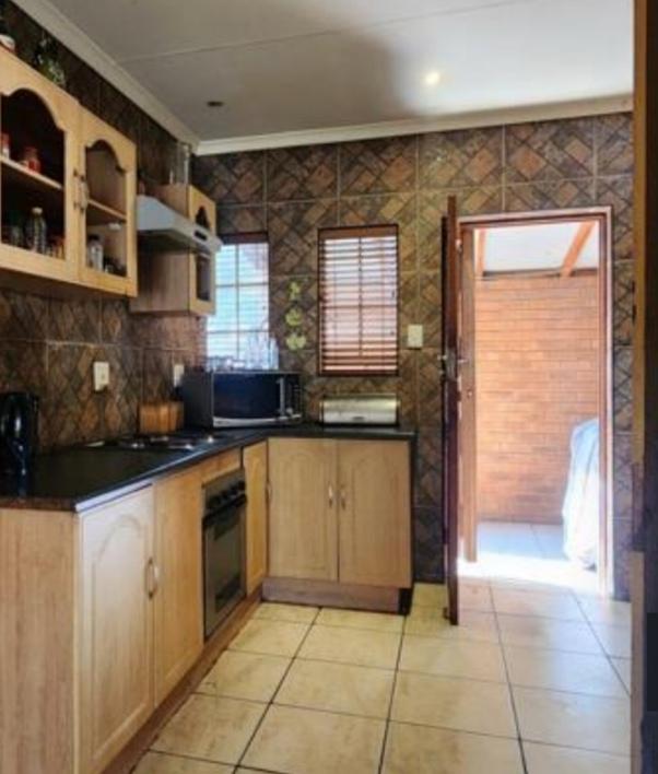 3 Bedroom Property for Sale in Kookrus Gauteng
