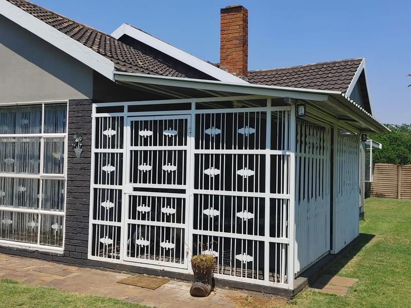 3 Bedroom Property for Sale in Kookrus Gauteng