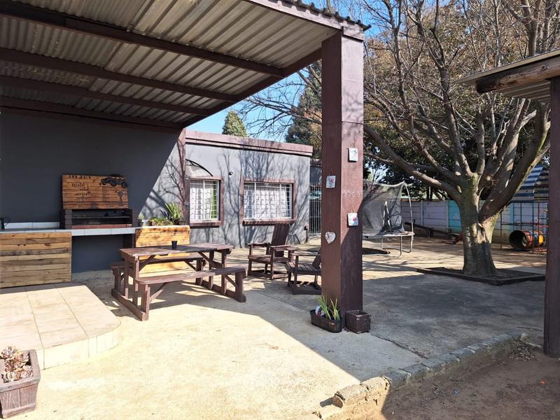 6 Bedroom Property for Sale in Riversdale Gauteng