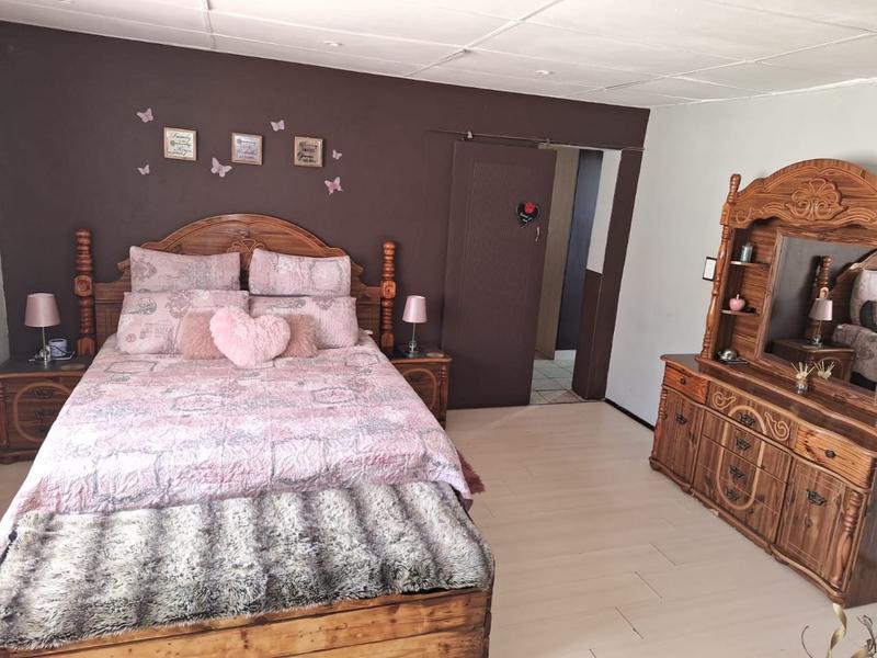6 Bedroom Property for Sale in Riversdale Gauteng