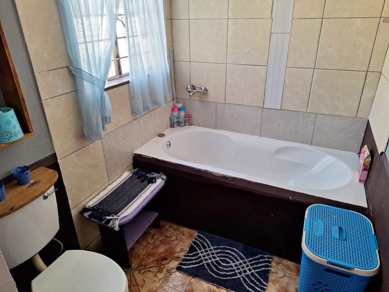 6 Bedroom Property for Sale in Riversdale Gauteng