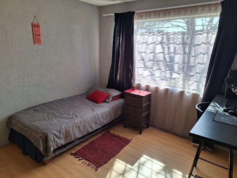 6 Bedroom Property for Sale in Riversdale Gauteng