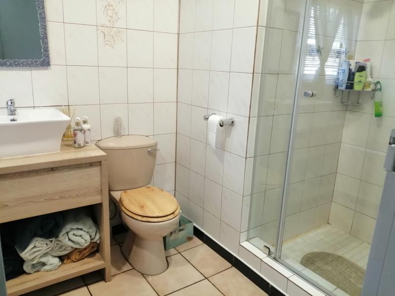 6 Bedroom Property for Sale in Mullerstuine Gauteng