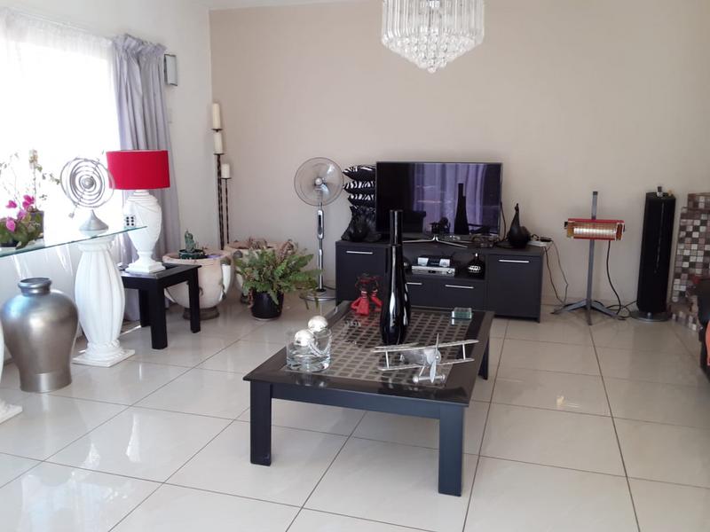 7 Bedroom Property for Sale in Hartzenbergfontein Gauteng