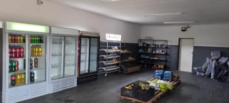 8 Bedroom Property for Sale in Walker Fruit Farms Gauteng