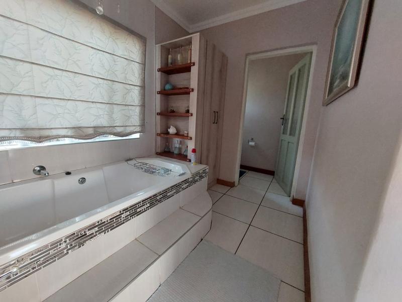 4 Bedroom Property for Sale in Suiderberg Gauteng