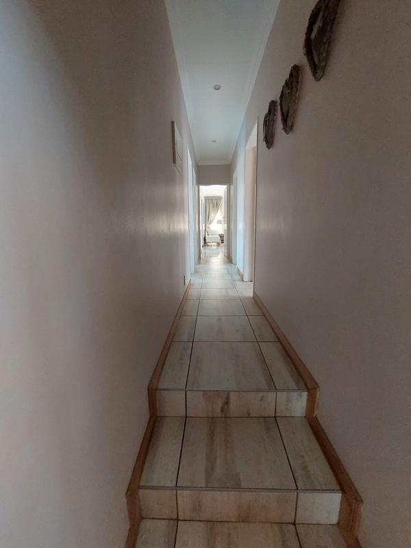 4 Bedroom Property for Sale in Suiderberg Gauteng