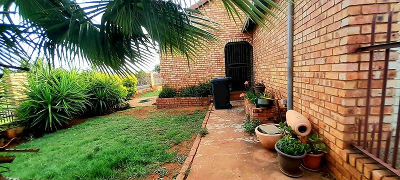 3 Bedroom Property for Sale in Philip Nel Park Gauteng