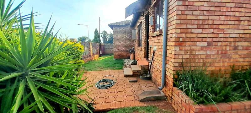 3 Bedroom Property for Sale in Philip Nel Park Gauteng