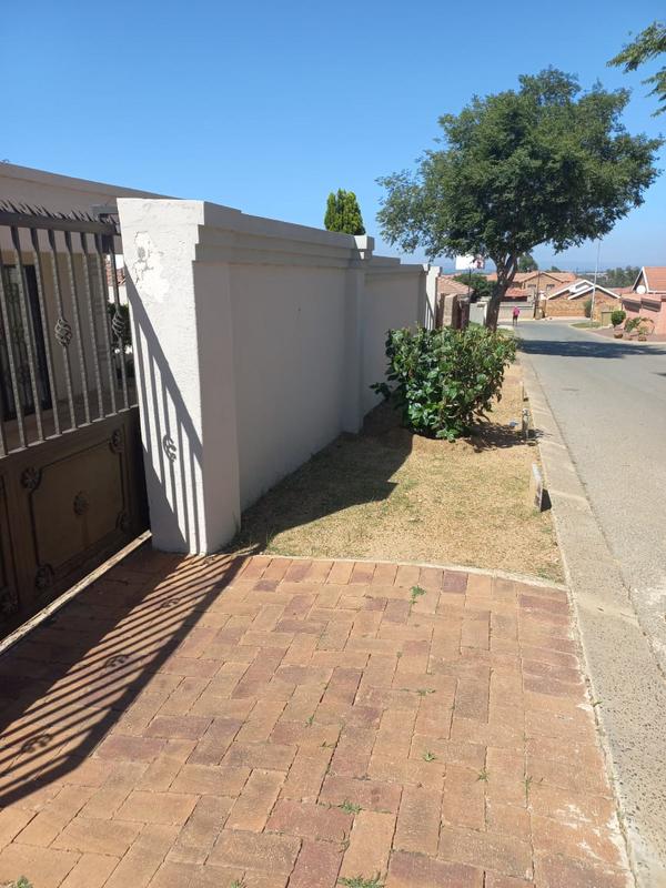 3 Bedroom Property for Sale in Johannesburg Gauteng